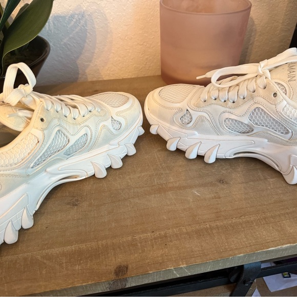 Balmain B-Court (or B27) White/Off-White Low-Top Sneakers — Luxury Streetwear - Picture 6 of 11